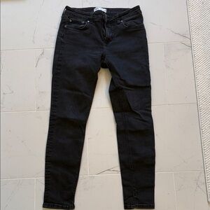 Zara Black Skinny Jeans — Classic Slim Fit